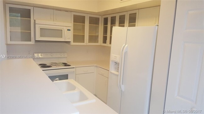 Building Photo - 8755 SW 152nd Ave