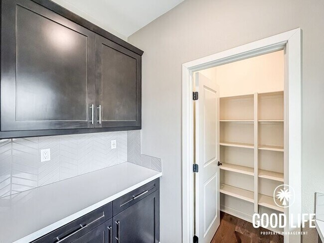 Building Photo - 2912 Starry Night Dr