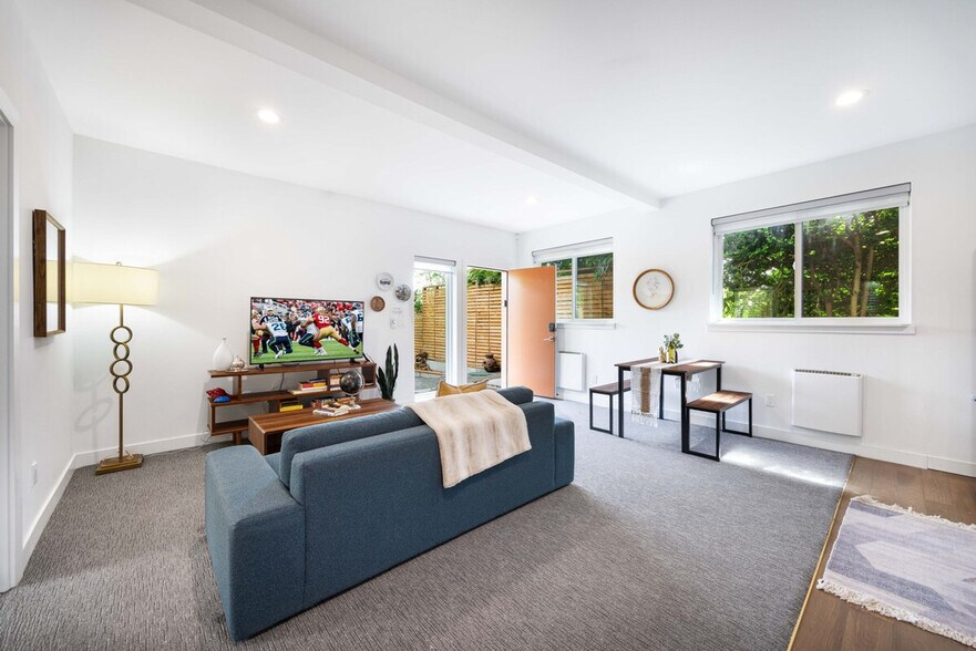 Building Photo - 3826 Meridian Ave N