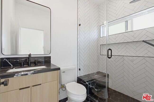 Building Photo - 2837 Redondo Blvd