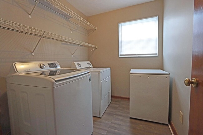 Building Photo - 4862 Roger Allen Ct