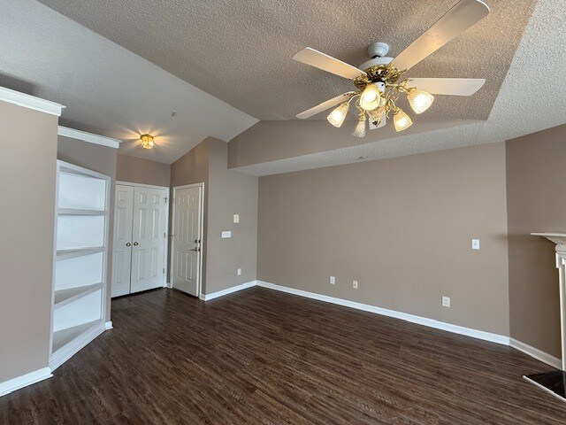 Building Photo - 5000 Lawndale Dr