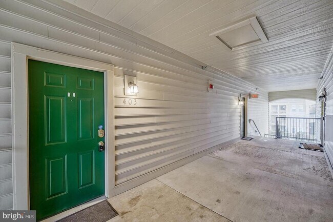 Building Photo - 1060 Gardenview Loop