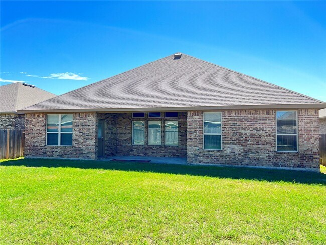 Building Photo - 23530 Mantova River Dr