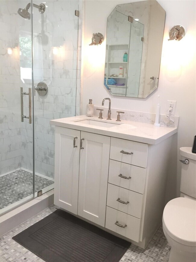 Building Photo - 5546 Pagewood Ln