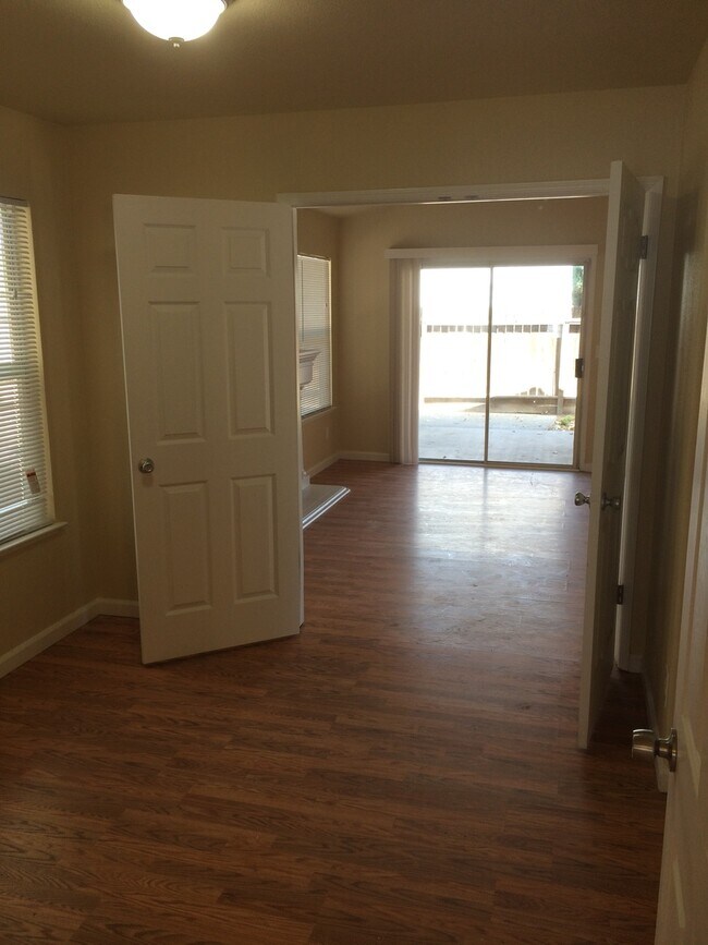 Building Photo - Madera Home for Rent