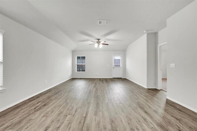Building Photo - 4351 Stuebner Hl Dr