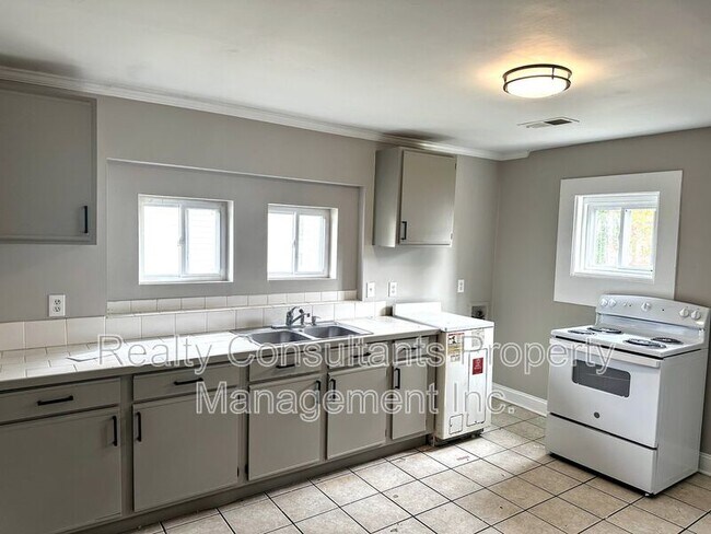 Building Photo - 1707 Glenwood Ave