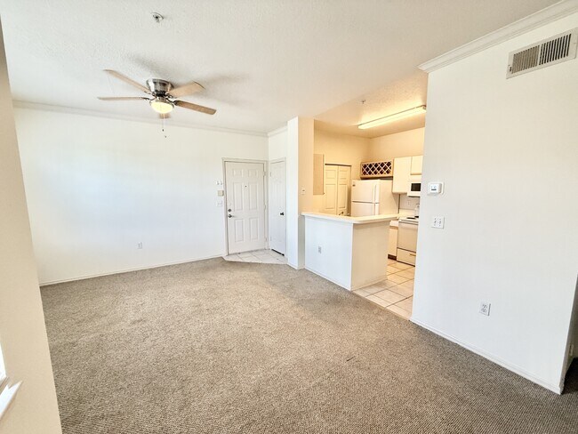 Building Photo - 2564 Robert Trent Jones Dr