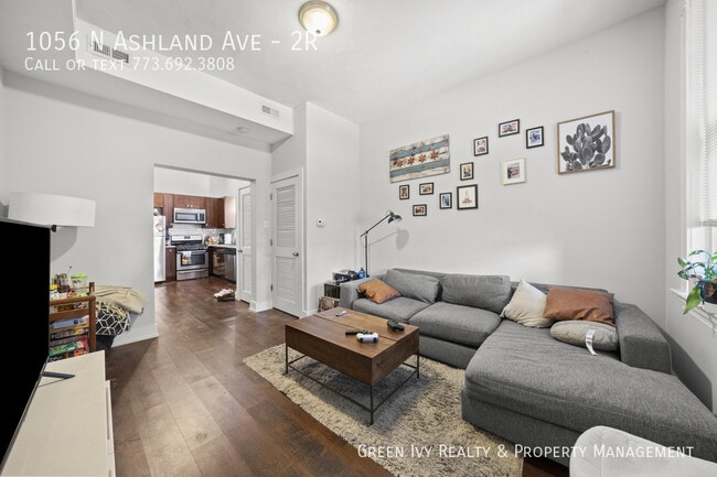 Building Photo - 1056 N Ashland Ave