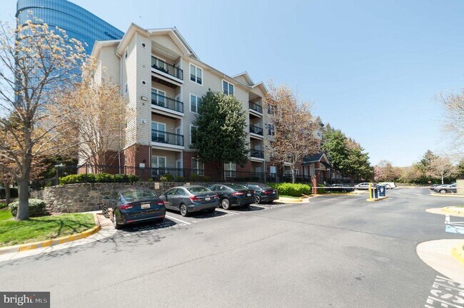 Building Photo - 1521 Spring Gate Dr.
