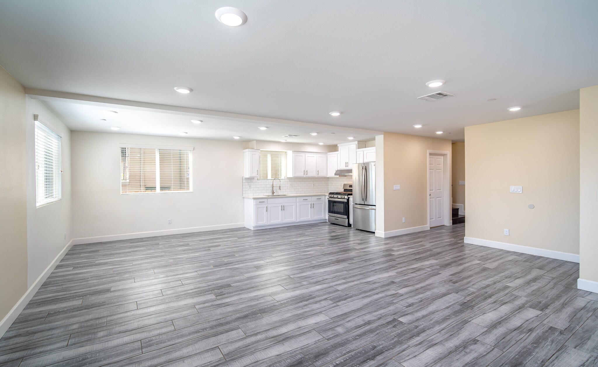 Building Photo - 3553 Sabina St