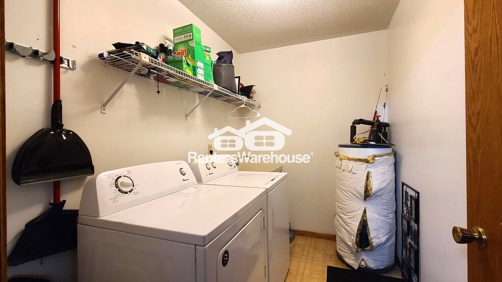 Building Photo - 708 8th St N