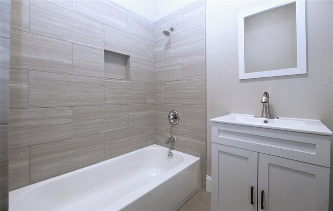 Building Photo - 4445 Rusk St