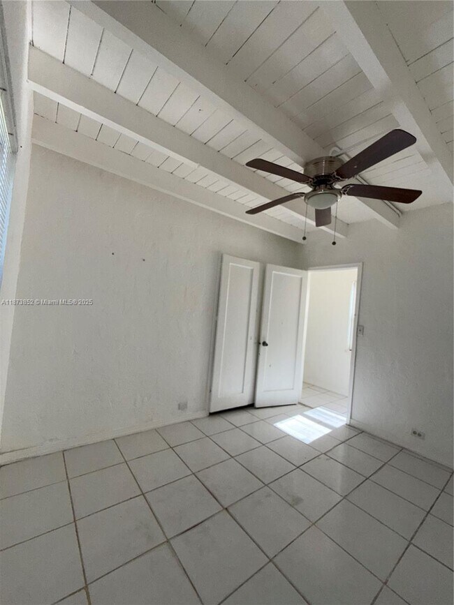 Building Photo - 1503 NE 128th St