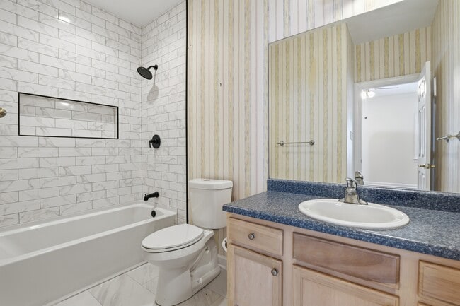 Building Photo - Lowcountry living on beautiful Whitemarsh Island