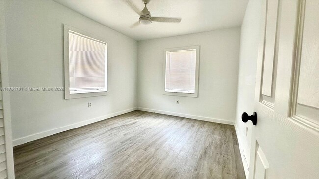Building Photo - 3670 SW 10th St