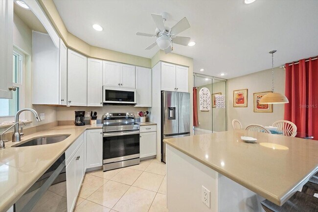 Building Photo - 5869 Tidewood Ave