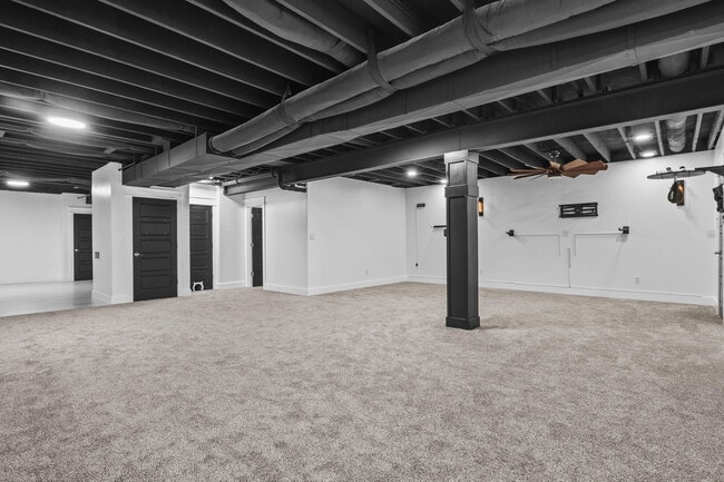 Building Photo - 240 Banyan Blvd