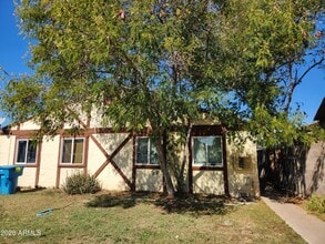 Building Photo - 918 E Garfield St