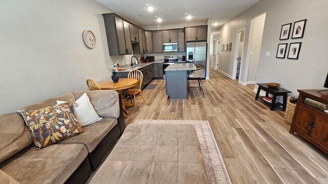 Building Photo - 1399 Autumn Ridge Dr