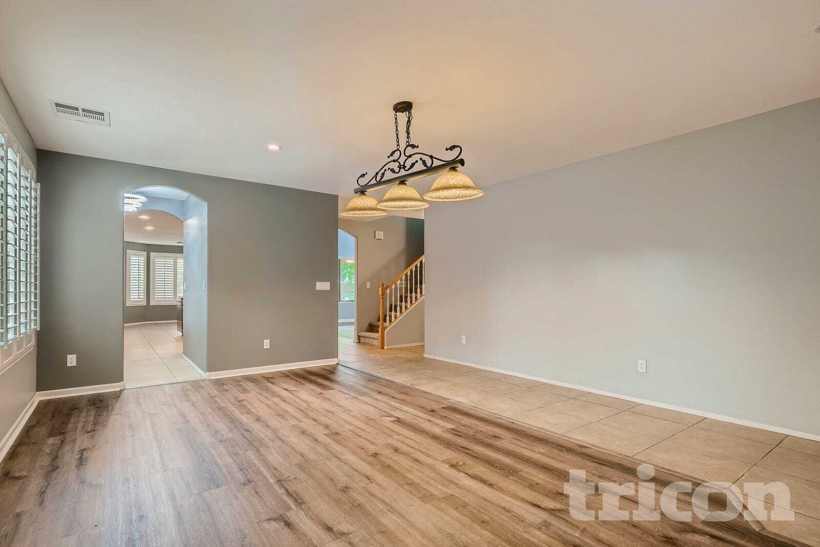 Building Photo - 3948 W South Butte Rd