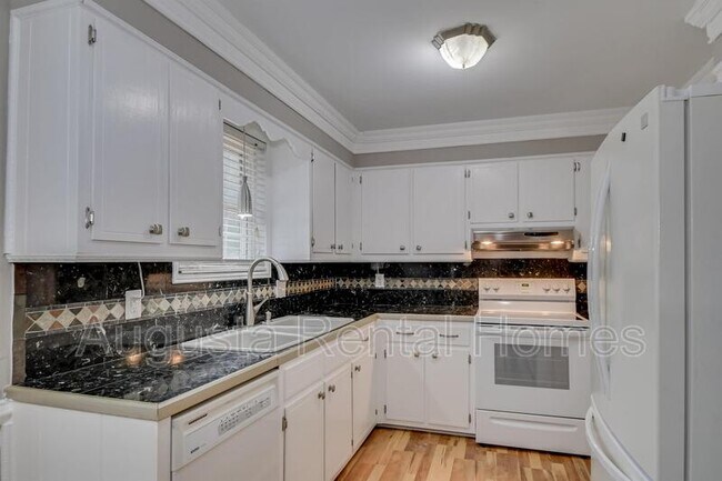 Building Photo - 238 Cavalier Dr