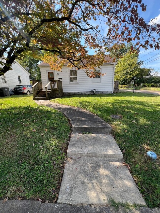 Building Photo - Don't Miss Out!