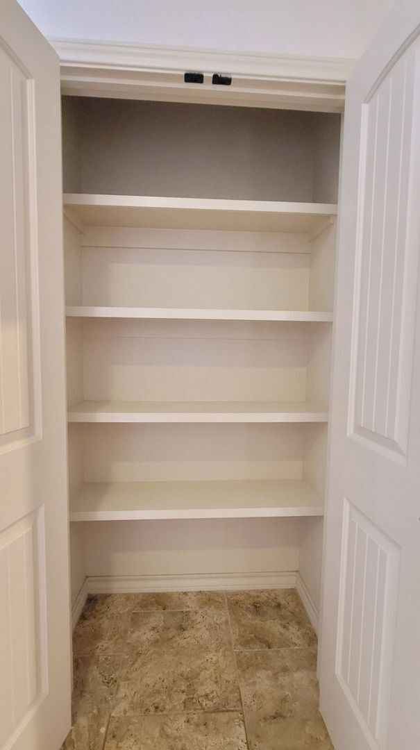 Building Photo - SPACIOUS 3/2/2 HOME CLOSE TO THE MEDICAL DISTRICT AND TEXAS TECH