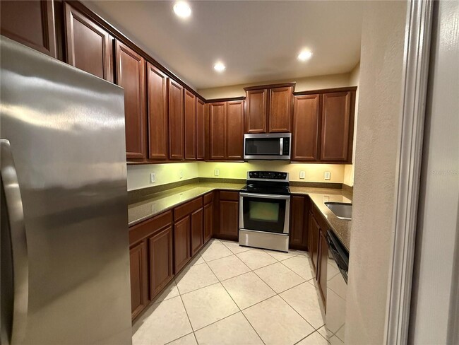 Building Photo - Beautiful Townhome for Rent