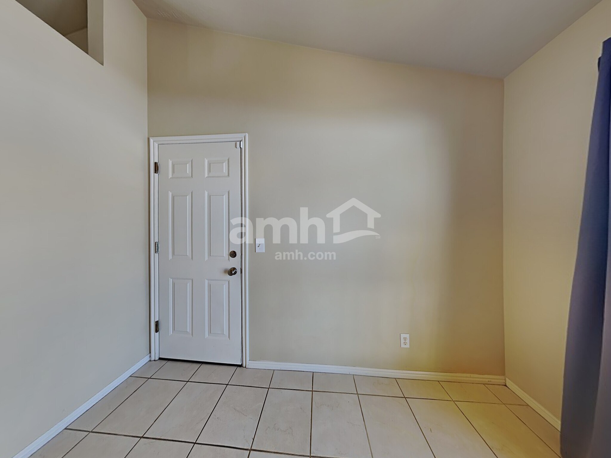 Building Photo - 6002 S Ridge Flower Way