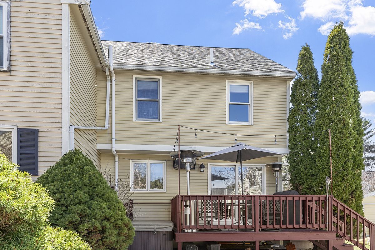 Building Photo - 4001 Pouliot Pl
