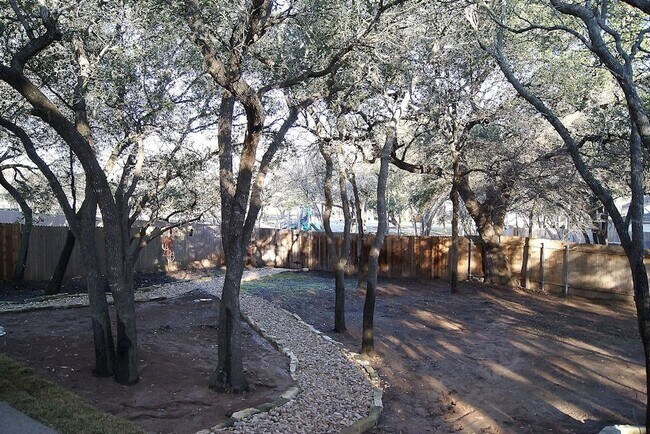 Building Photo - 3106 Scarlet Oak Cove