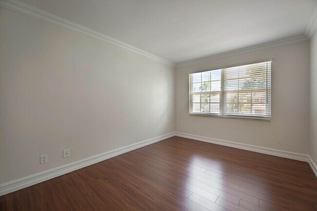 Building Photo - 9485 Baritone Ct