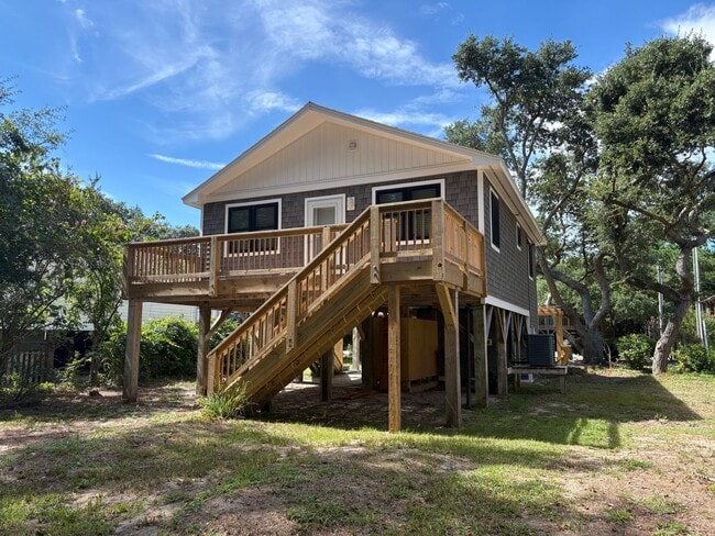 Building Photo - Available now for 12 month lease! 2150 per month (no pets)