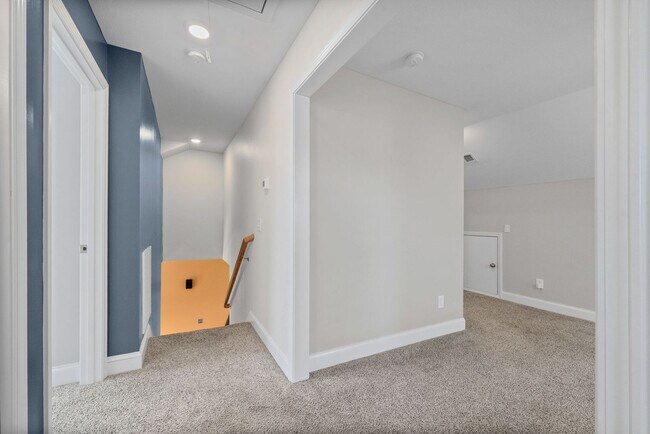 Building Photo - 1309 Shaughnessy Rd