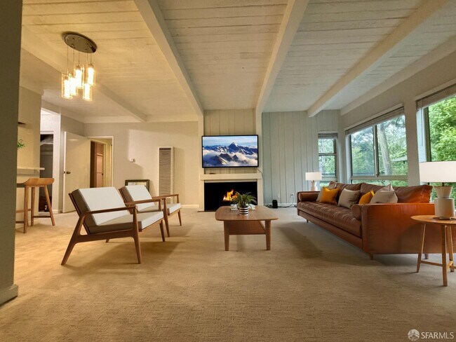 Building Photo - 5140 Diamond Heights Blvd