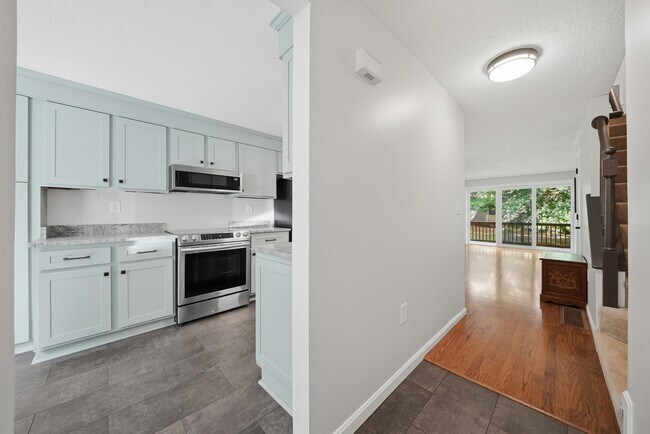 Building Photo - 114 Bartemus Trail