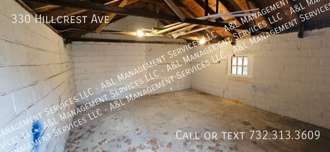 Building Photo - 330 Hillcrest Ave