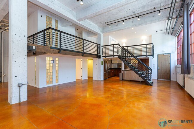 Building Photo - SoMA: Ground Level Conversion Live/Work Lo...