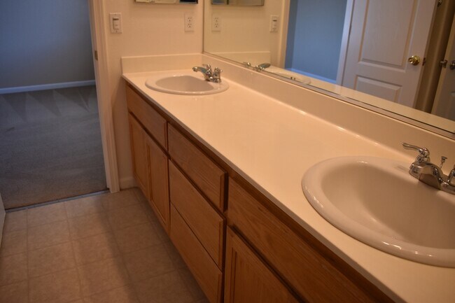 Building Photo - 1220 CAVALAIRE Ct