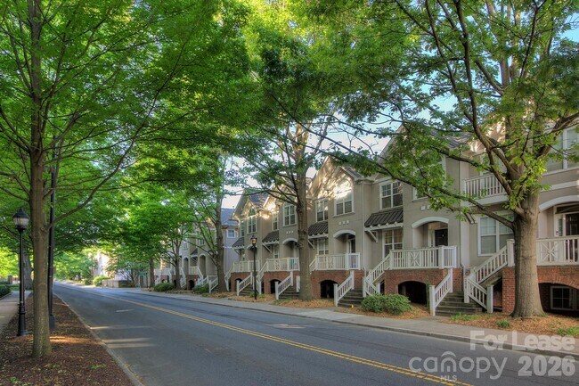 Building Photo - 210 S Cedar St