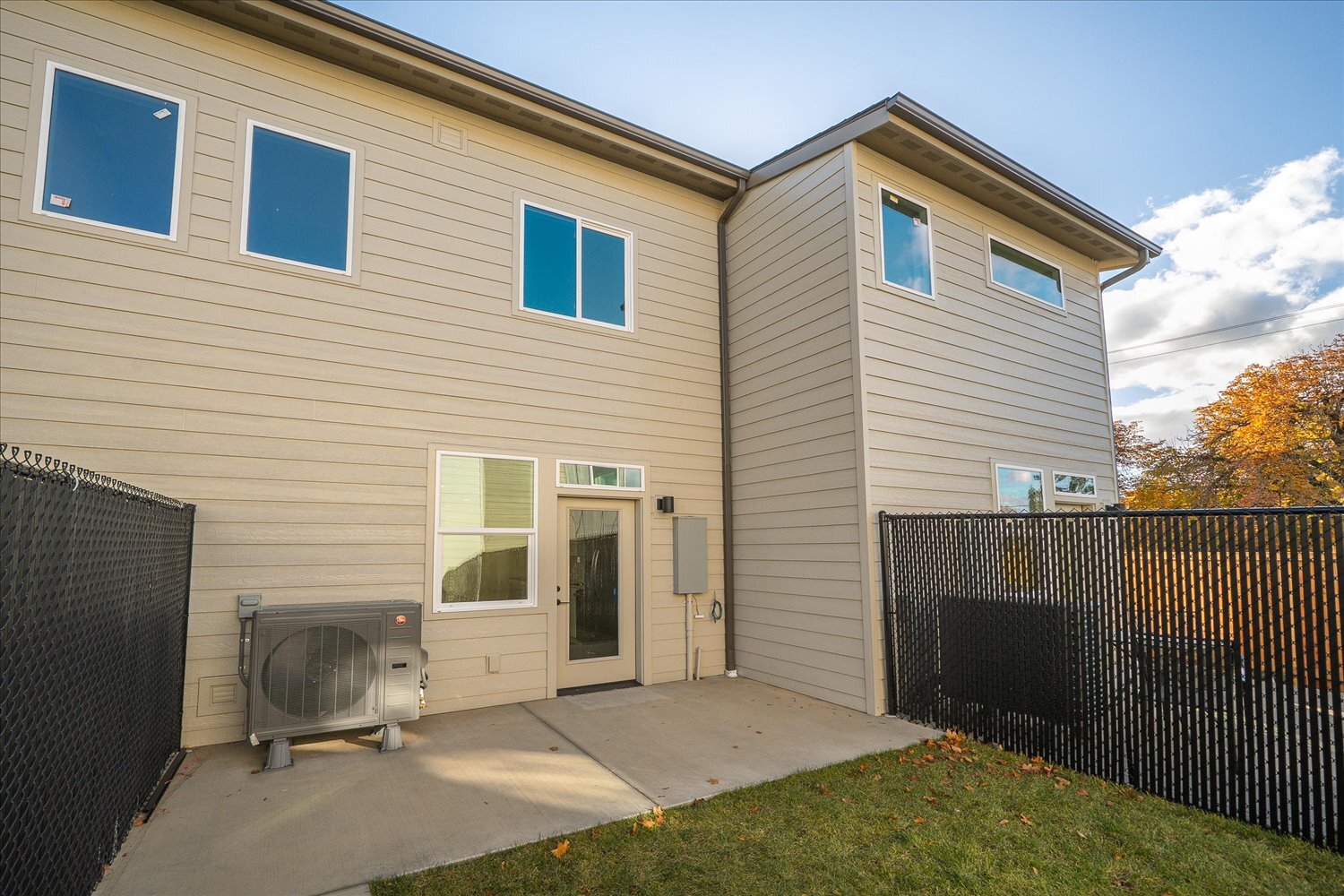 Building Photo - 3203 E 30th Ave