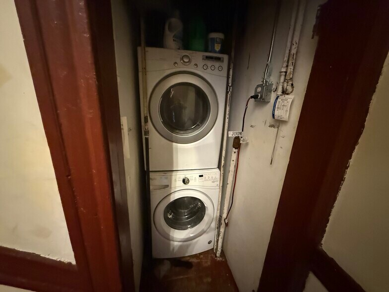 Building Photo - 1224 N Cleaver St