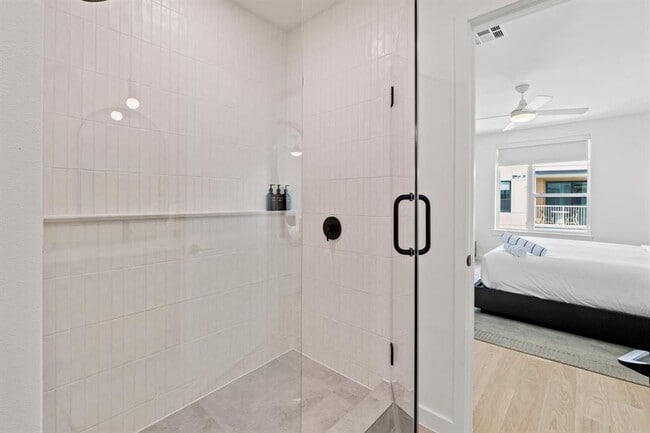 Building Photo - 2323 S Lamar Blvd