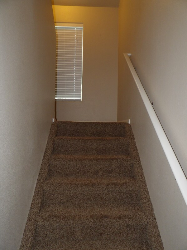 Building Photo - 802 Red Thistle View