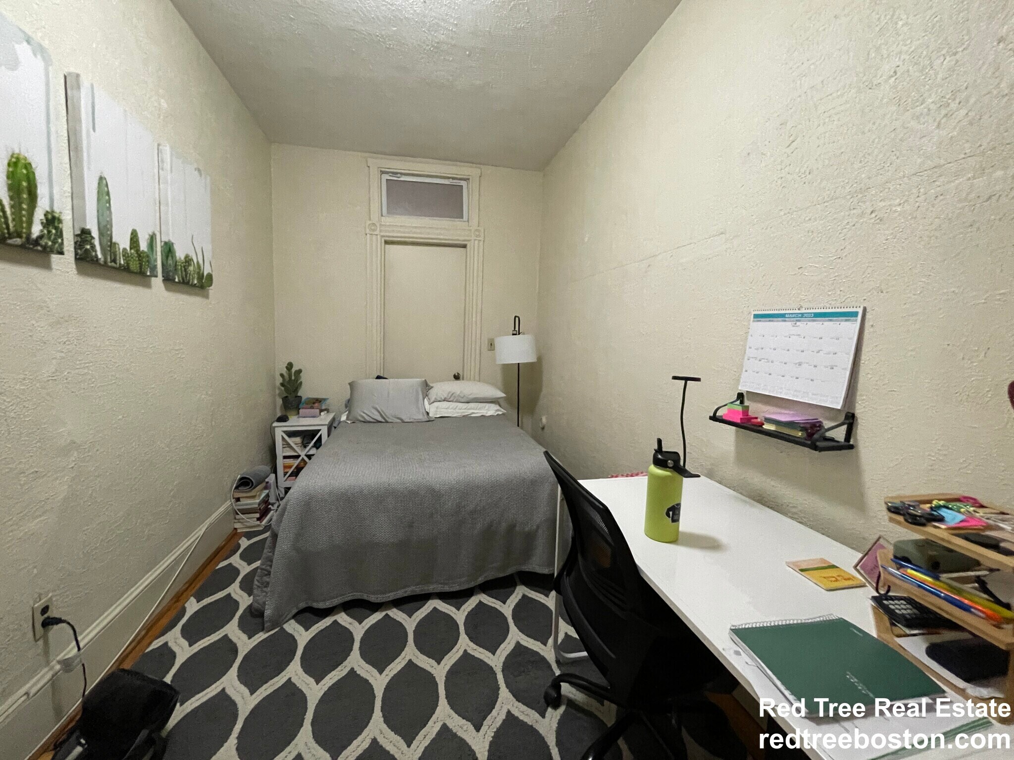 Building Photo - 916 Beacon St