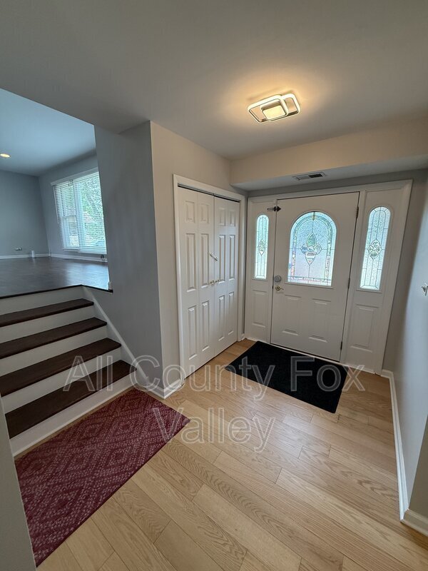 Building Photo - 21 E Appletree Ln