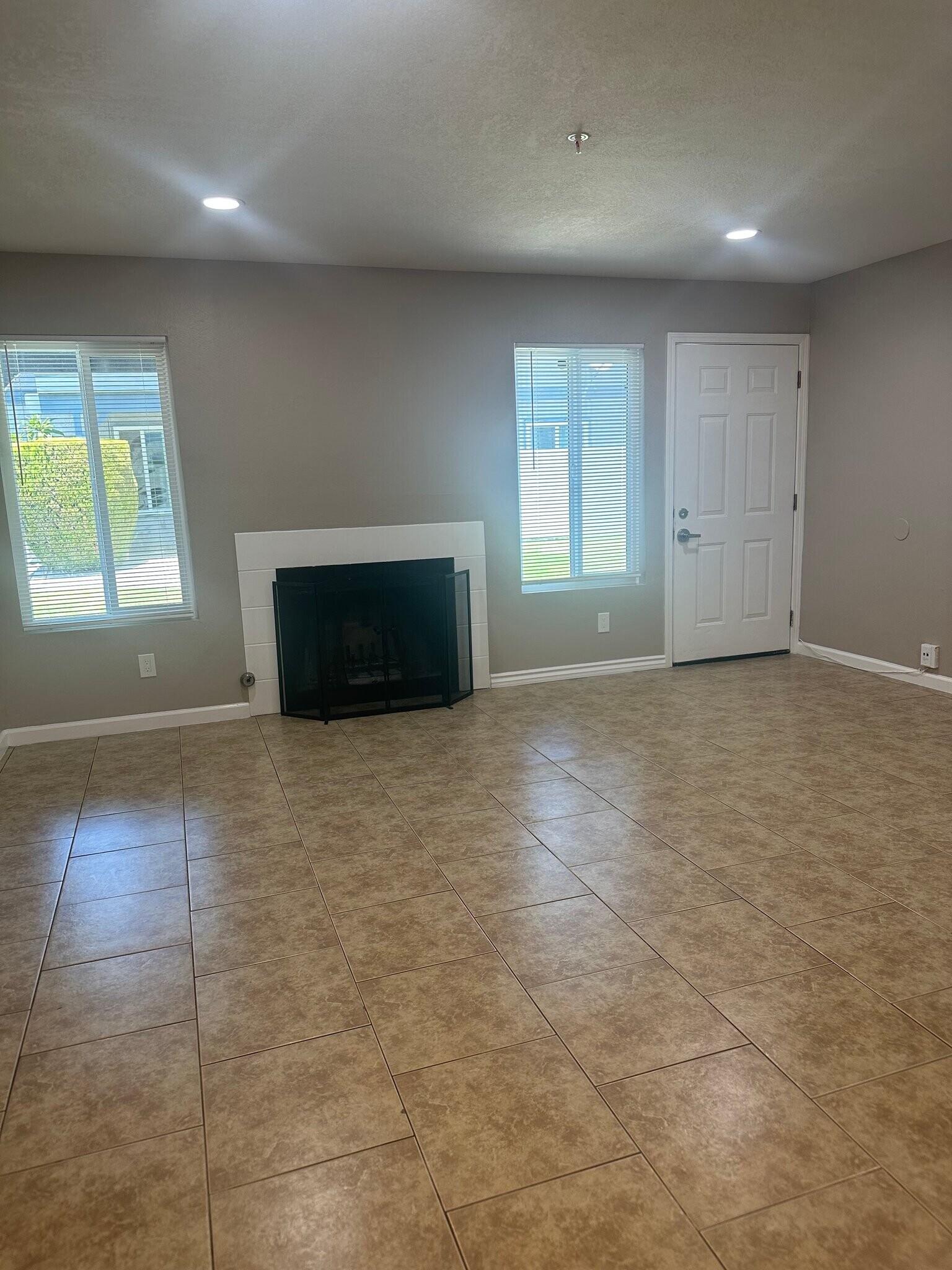 Building Photo - 17464 Upland Ave