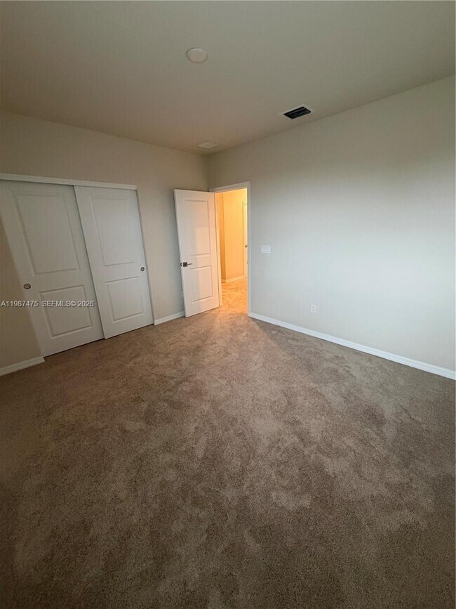 Building Photo - 12251 SW Periwinkle Ct